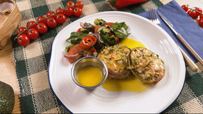 Round salmon steaks with orange juice
