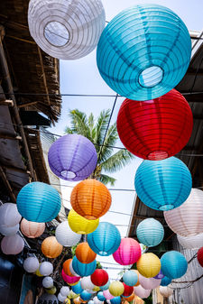 A ceiling of colourful lanters