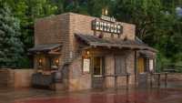 Magic Kingdom Dining - Golden Oak Outpost (lunch)