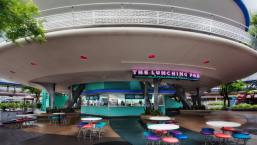 Magic Kingdom Dining - The Lunching Pad (lunch)