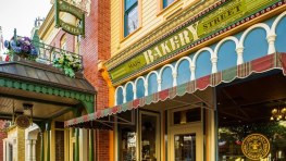 Magic Kingdom Dining - Main Street Bakery (breakfast)