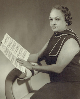 "Anne Gamble Recital Wins Critic's Praise"