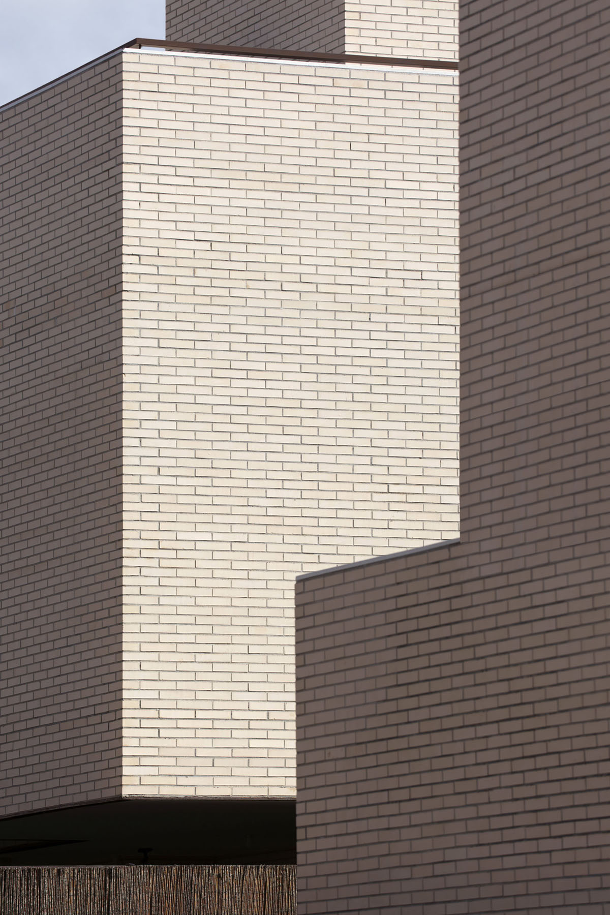 SET/ CONJUNTO DE PIEZAS 
Inspirado en catálogos de materiales de arquitectura y en juegos infantiles de puzzle y construcción
