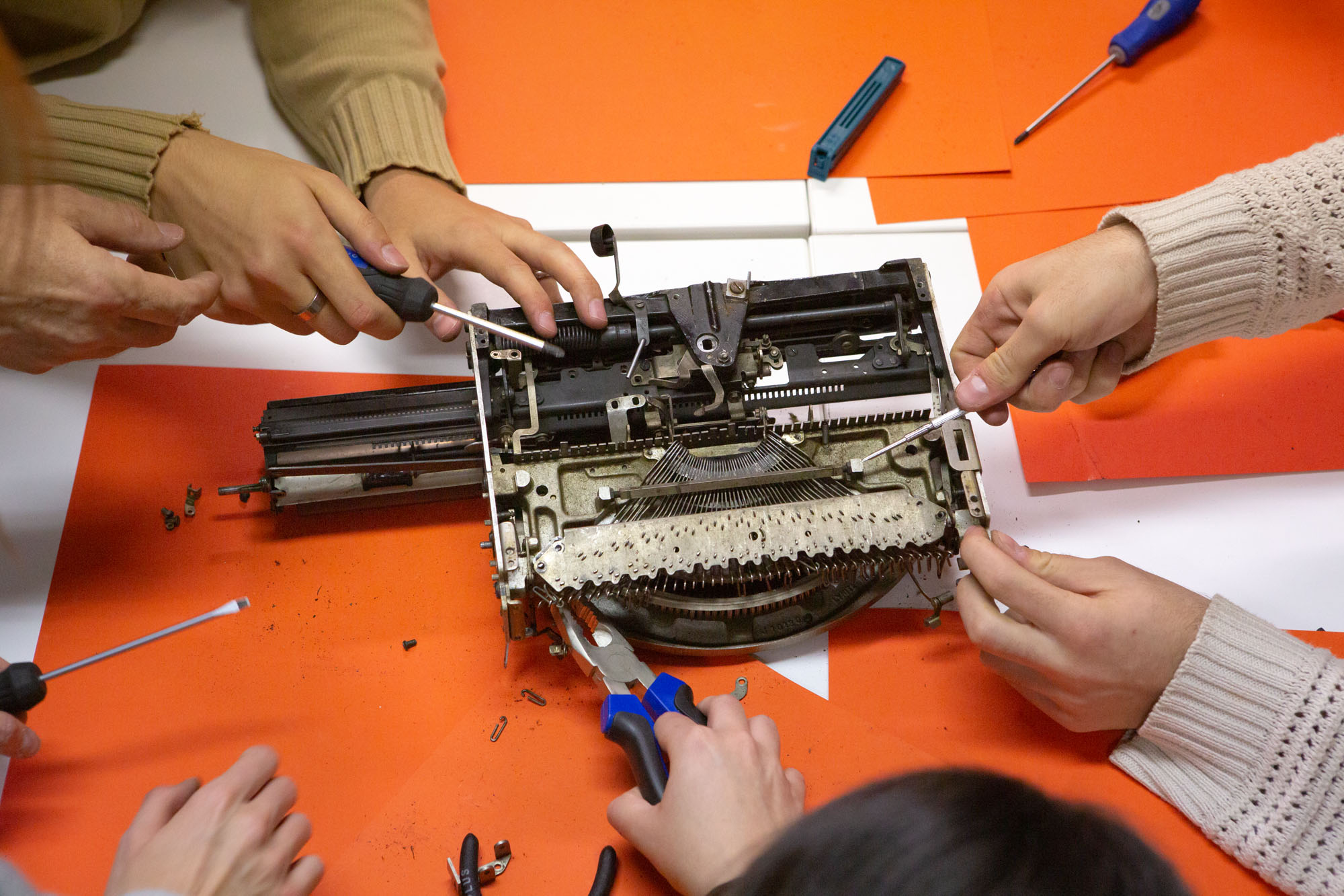 Typing at ETSAM Antonio Juárez Chicote