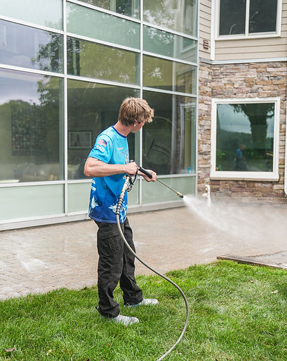 deck and patio cleaning in oakland county michigan