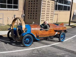 The Engineer Who Drives a Propeller-Powered Car
