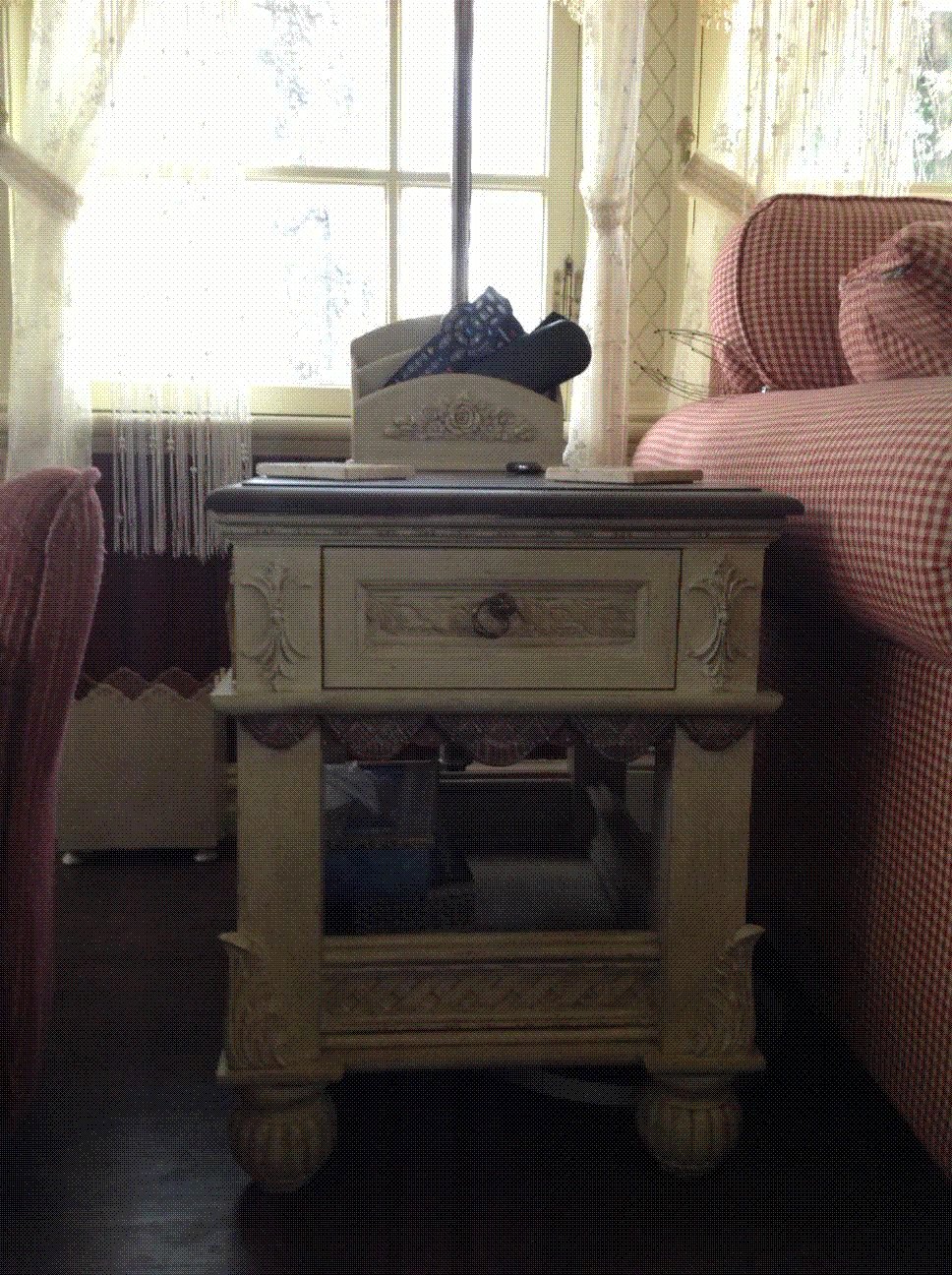 petite table basse style victorien