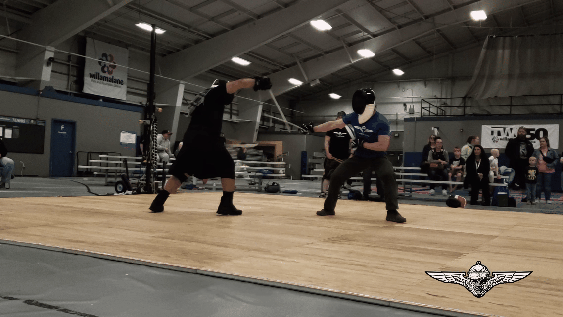 Doble Kalis_Sparring_meme01.gif