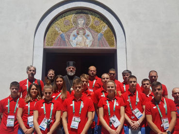 S. E. Obispo Kirilo recibió en la Catedral a los jóvenes del Equipo de Serbia de los Juegos Olímpico