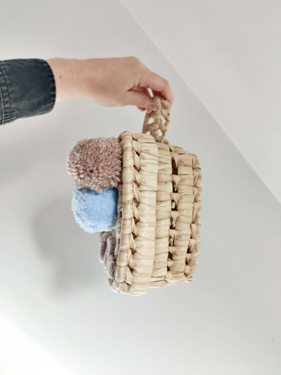 Thumbnail: Petite valisette en feuille de palmier