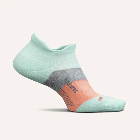 Feetures Elite light cushion no show socks