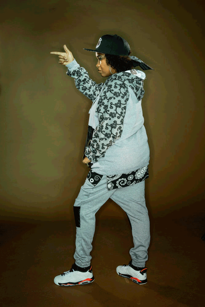 ARIANNA PUELLO 01.gif