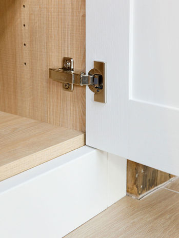 Premium hinges for bespoke fitted wardrobes in Sussex