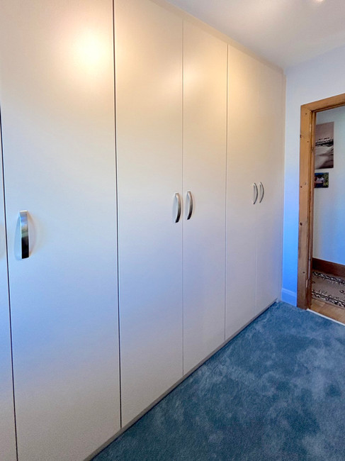 fitted wardrobes white melamine in middleton-on-sea