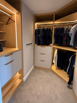 walk-in wardrobes in Exeter