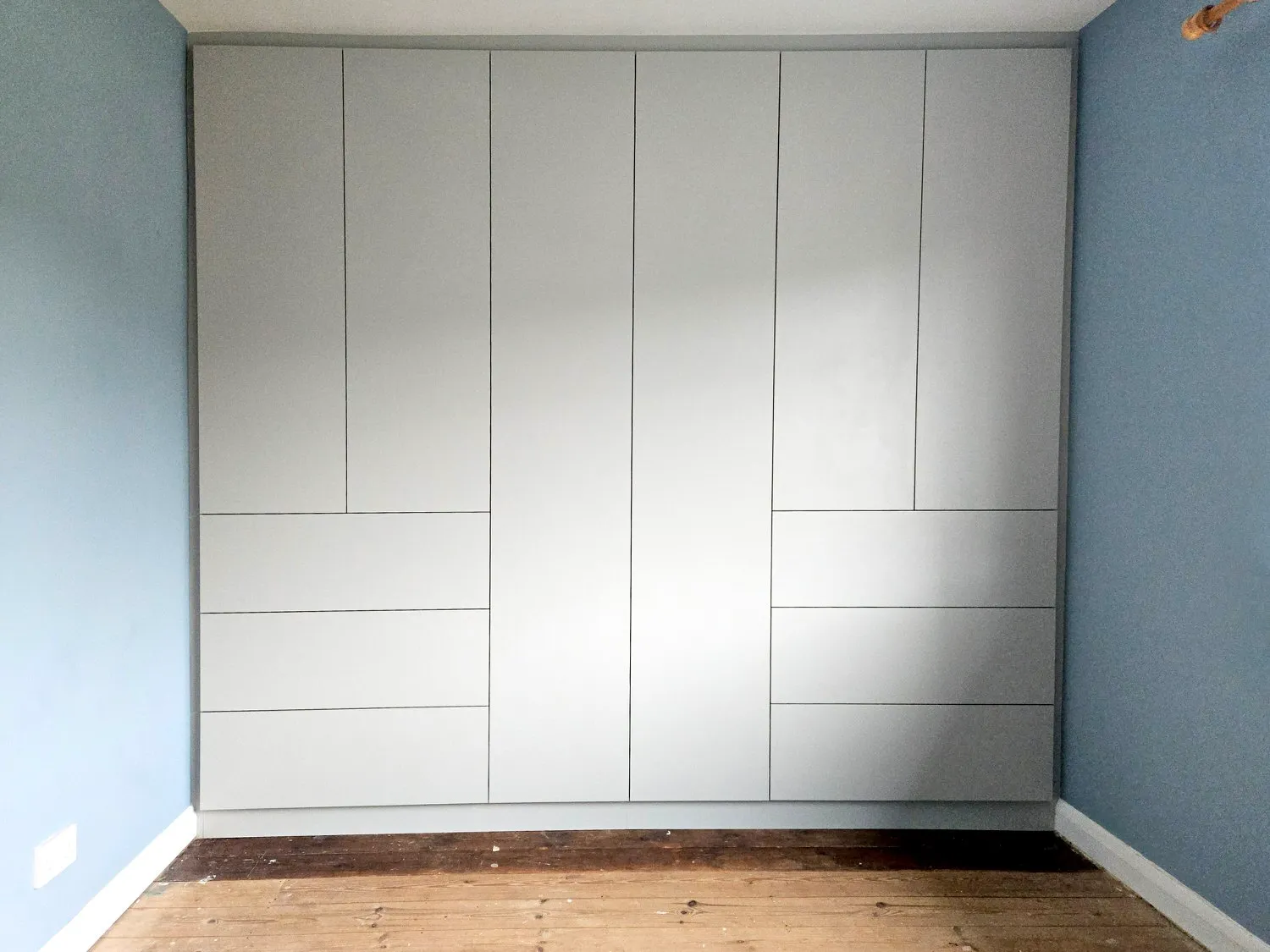 Wall to Wall Wardrobes & Drawers in Sidmouth