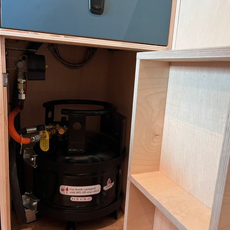 Mercedes Sprinter 4x4 obytná vestavba - ravan vestavby