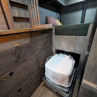 Obytná vestavba Mercedes Vario