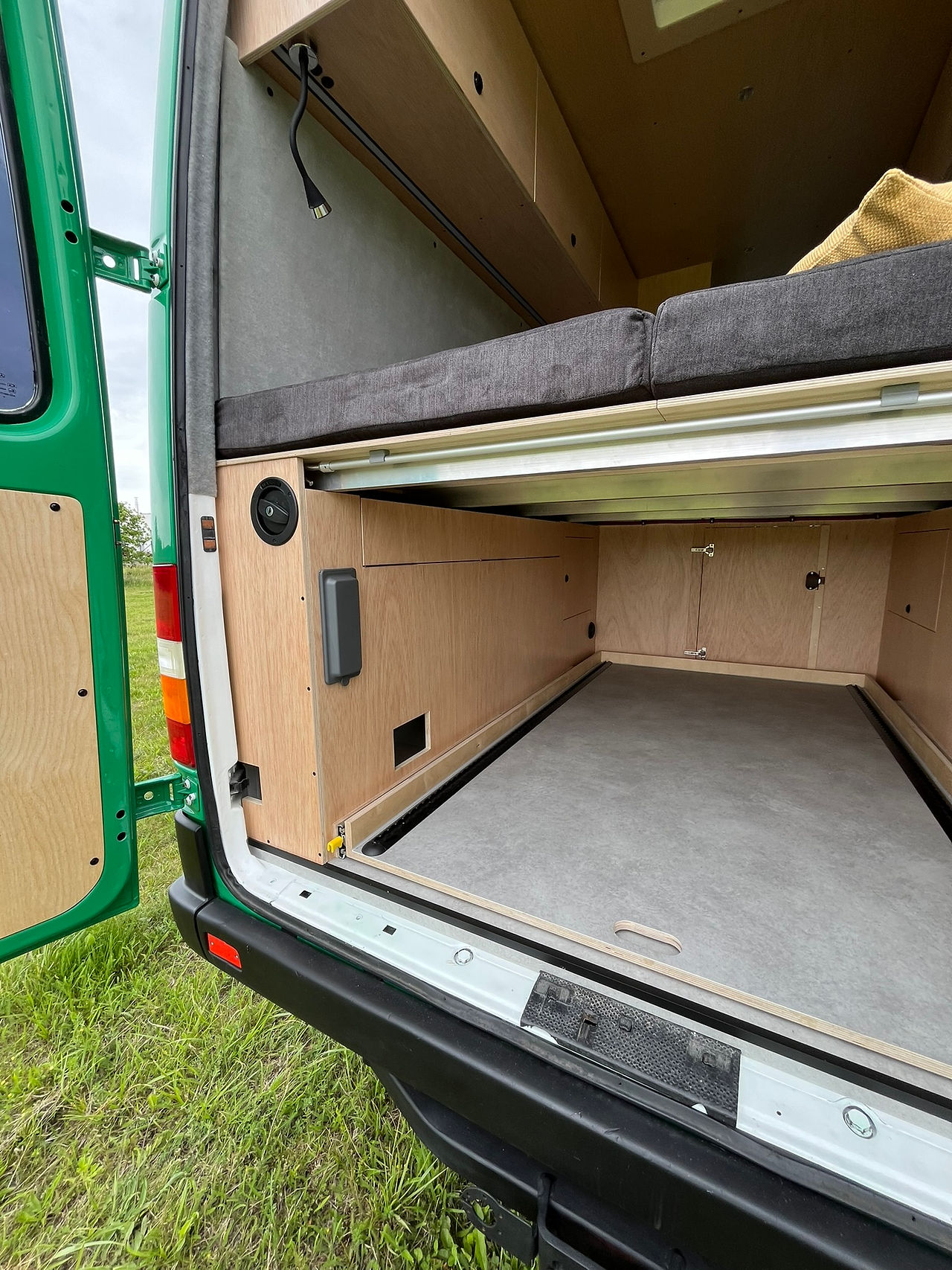 Mercedes Sprinter 4x4 - obytná vestavba