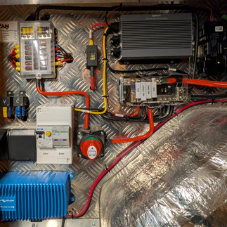 Obytná vestavba Ford Transits - Ravan vestavby