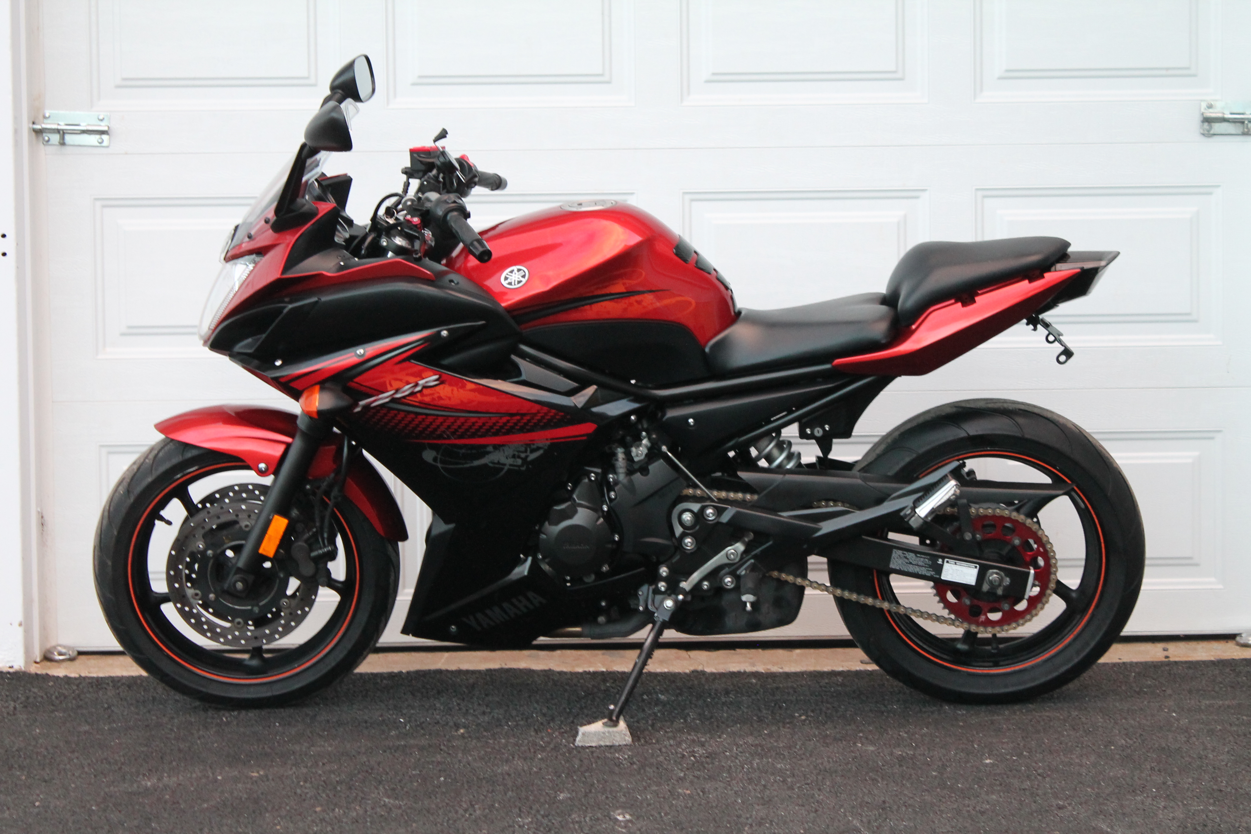 2011 Yamaha FZ6R blackmarketbikez