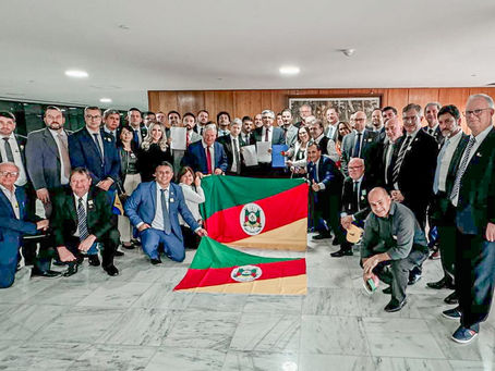 Famurs e associações regionais entregam reivindicações dos municípios gaúchos ao ministro das Relações Institucionais