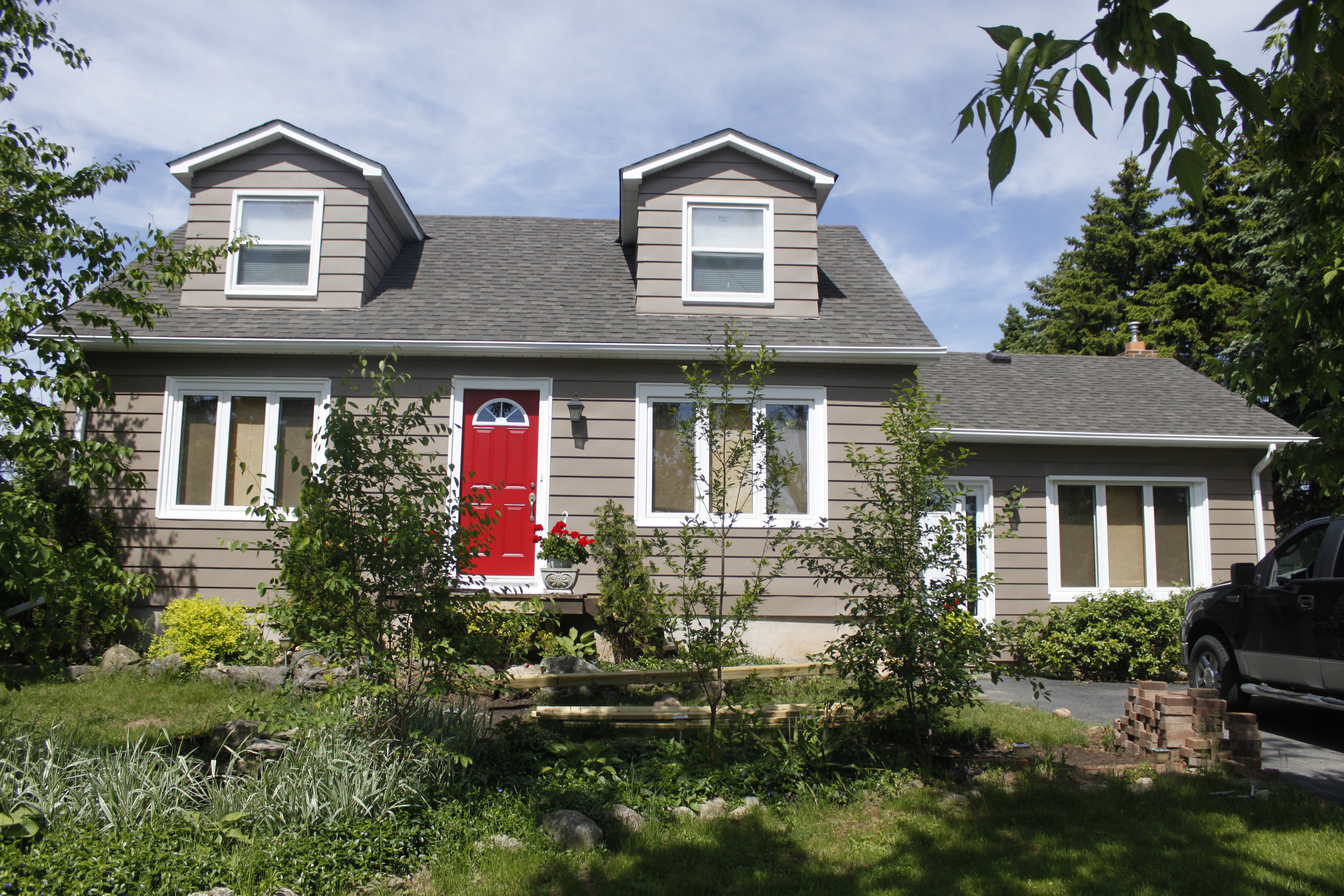 We Paint Siding Hamilton, Burlington, Guelph, Stoney