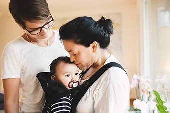 Les mères et leur bébé.webp