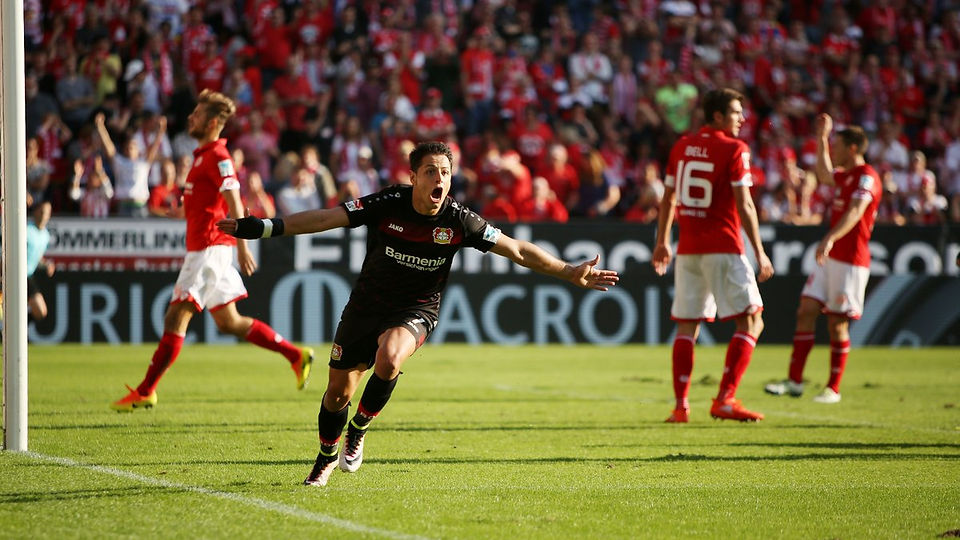 Chicharito comemora a virada