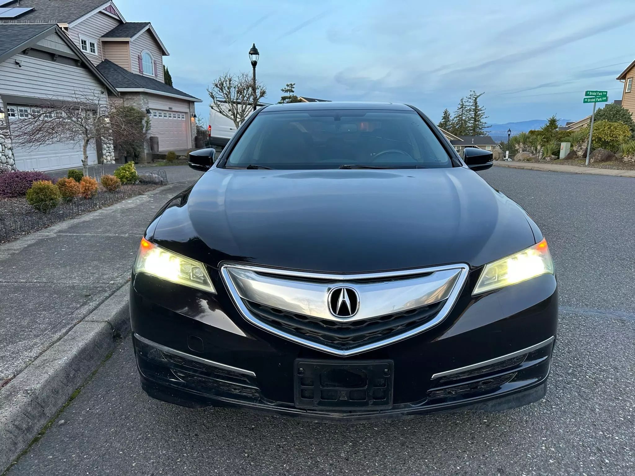 2016 Acura TLX Base's photo
