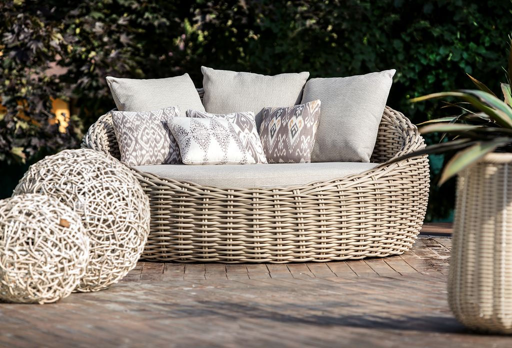 מיטת שיזוף עגולה לחצר מראטן סינתטי