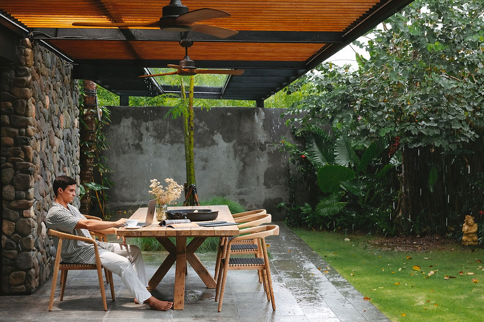 תמונה ממוזערת: Emely Dining Table