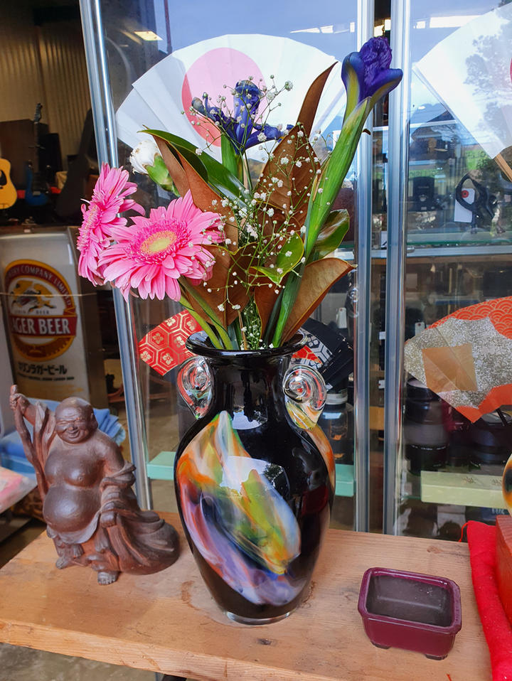 art glass vase