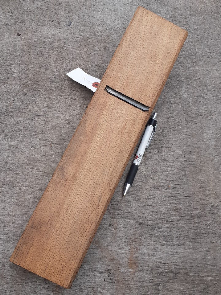 Thumbnail: Japanese Long Body Plane