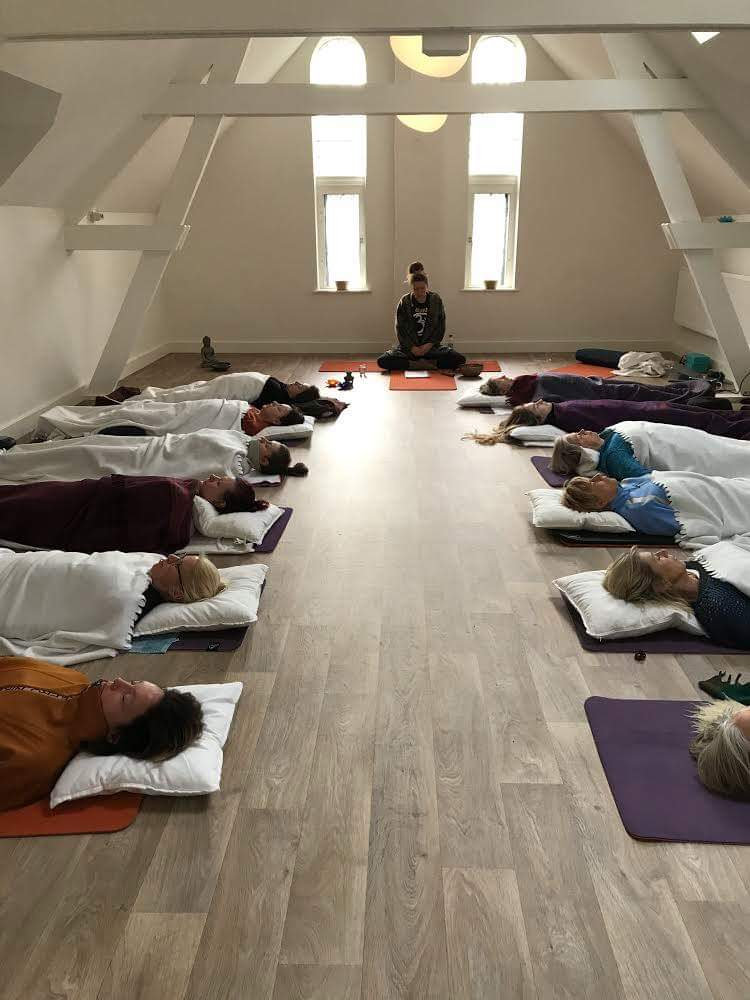 Foto liggende groep Anahata.jpeg