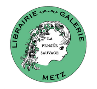 logo de la librairie la pensée sauvage, dessin du visage d'une femme sur fond vert