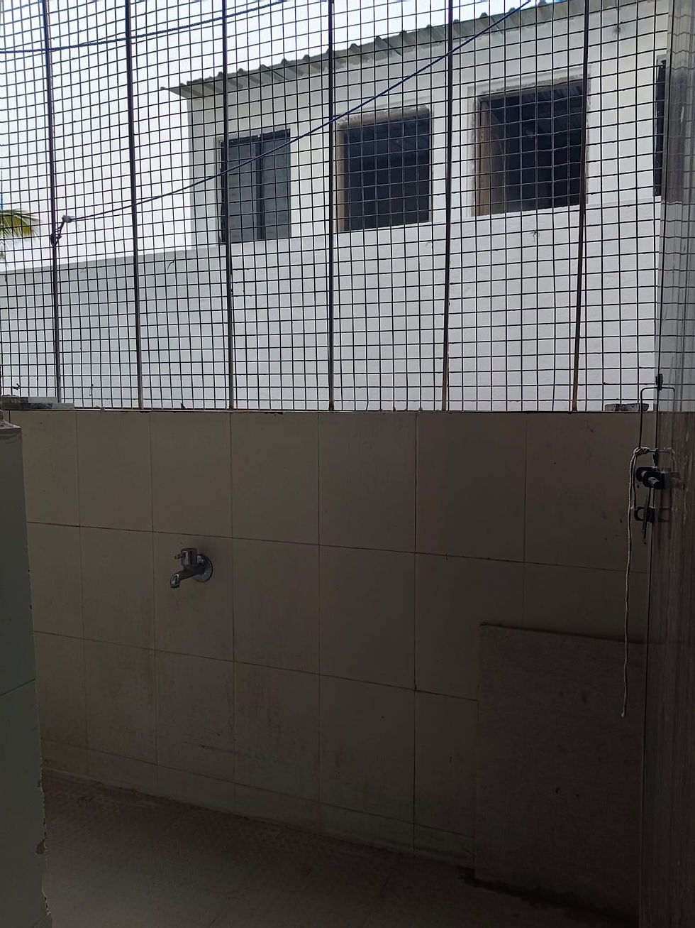 Thumbnail: Flats for Sale:2BHK,4700rs/sqft,8years old, Gokul road,Hubli