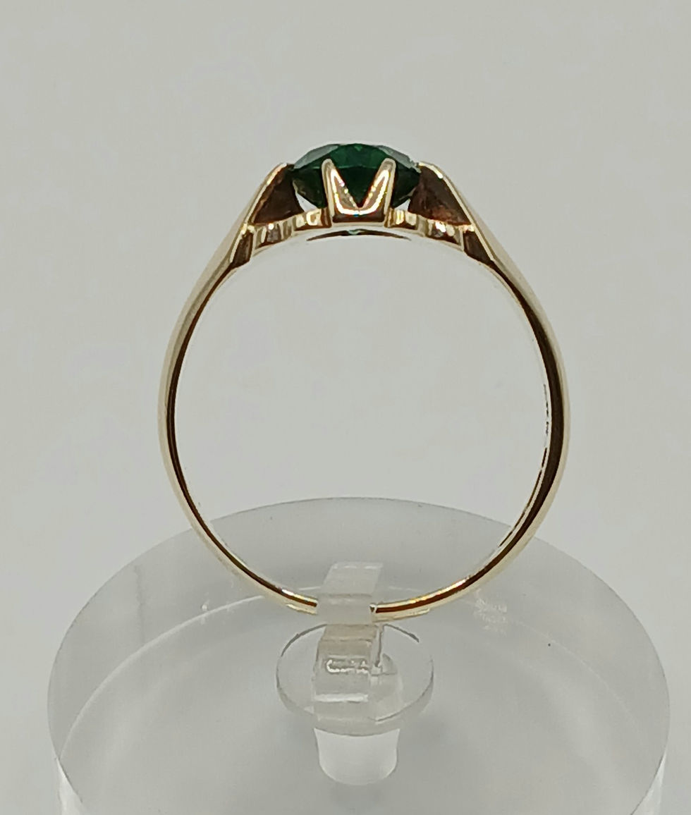 Thumbnail: 9CT GOLD GREEN STONE RING 5.16G SIZE V