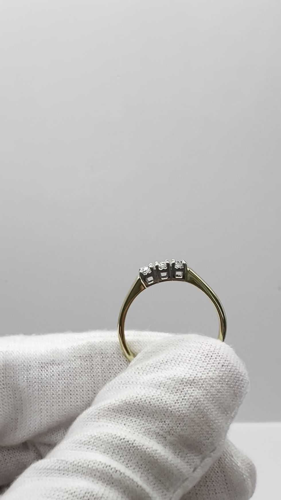 Thumbnail: 18ct Gold Diamond Trilogy Ring - Size T