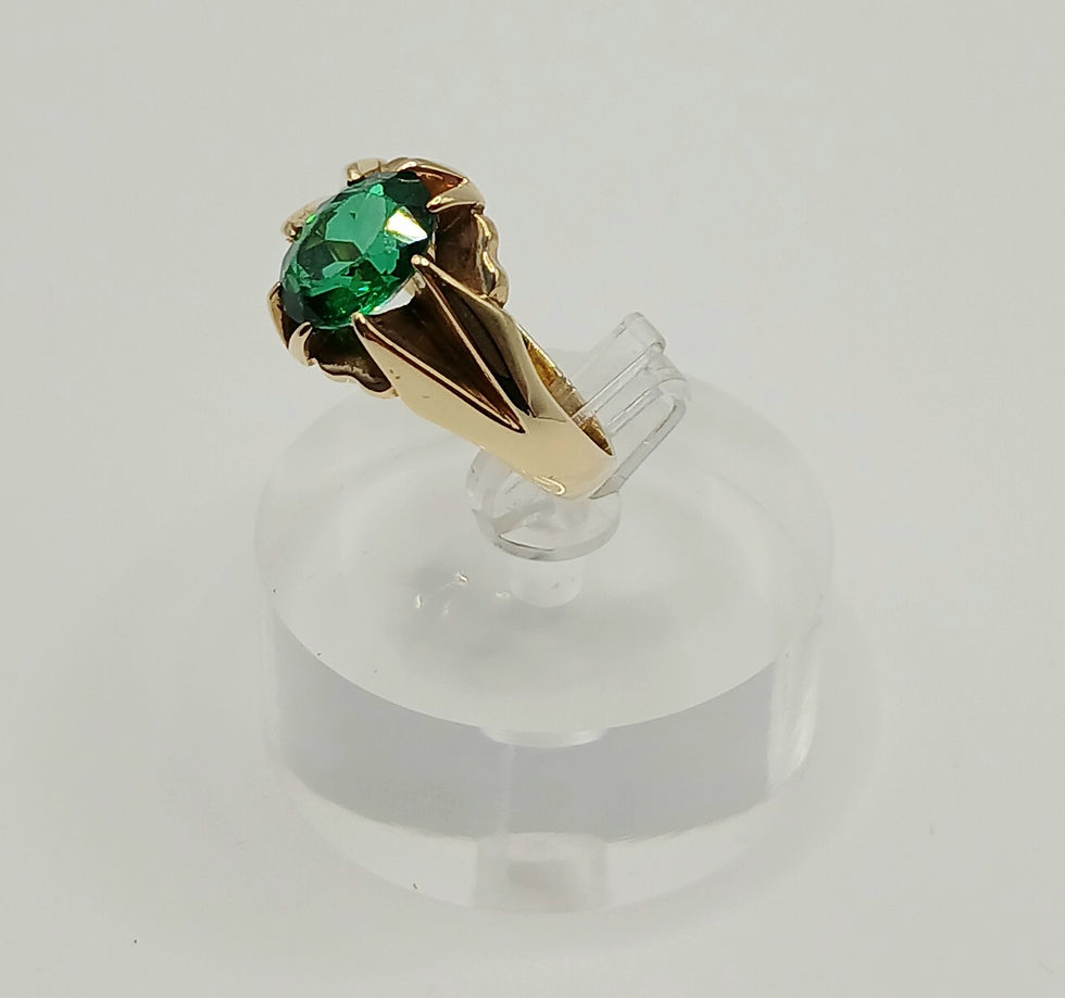 Thumbnail: 9CT GOLD GREEN STONE RING 5.16G SIZE V