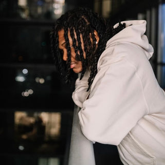 Sarmy Fire x Dice Ailes “BAD BIT***S”