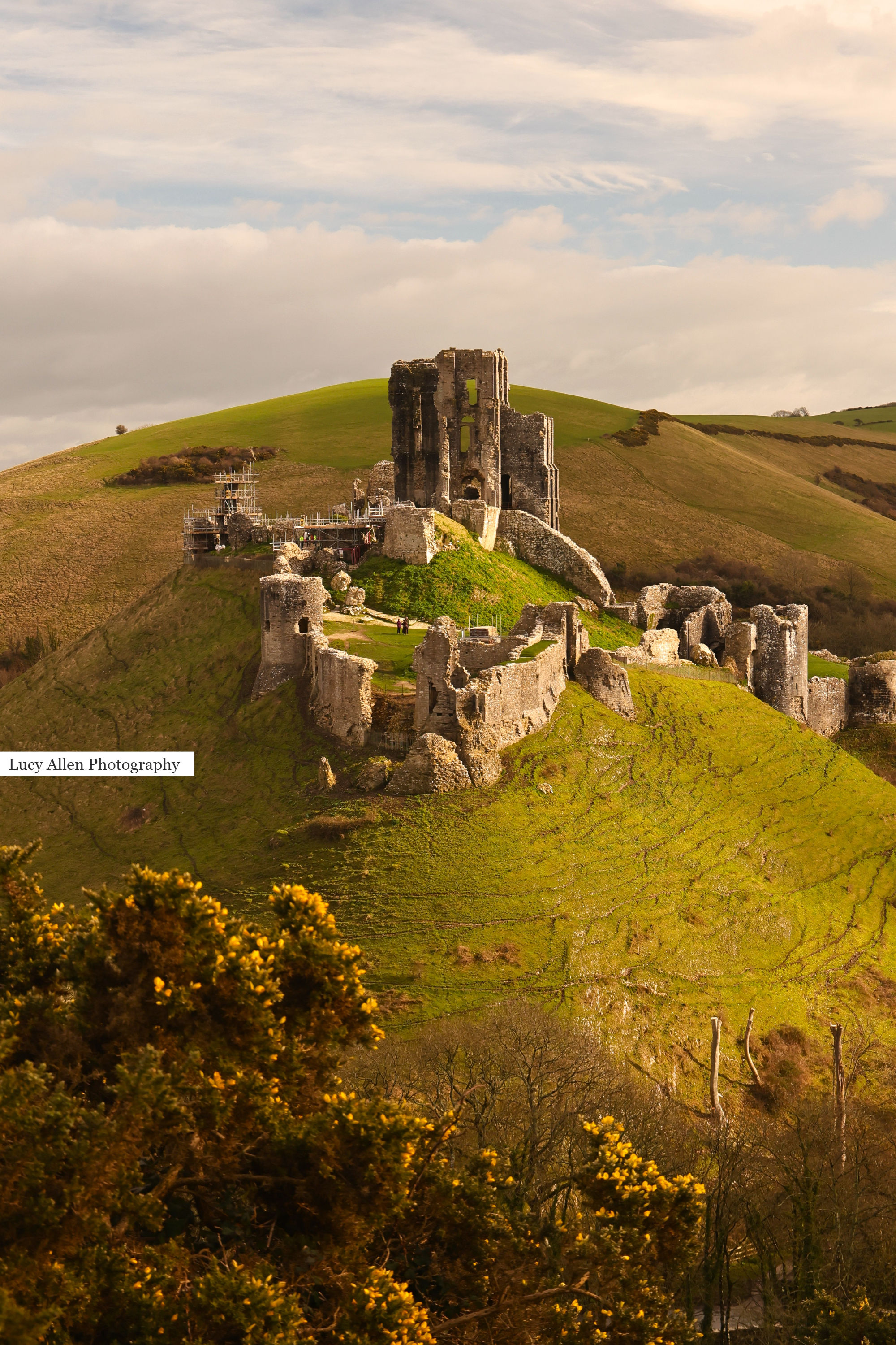 Corfe Castle on the hill 