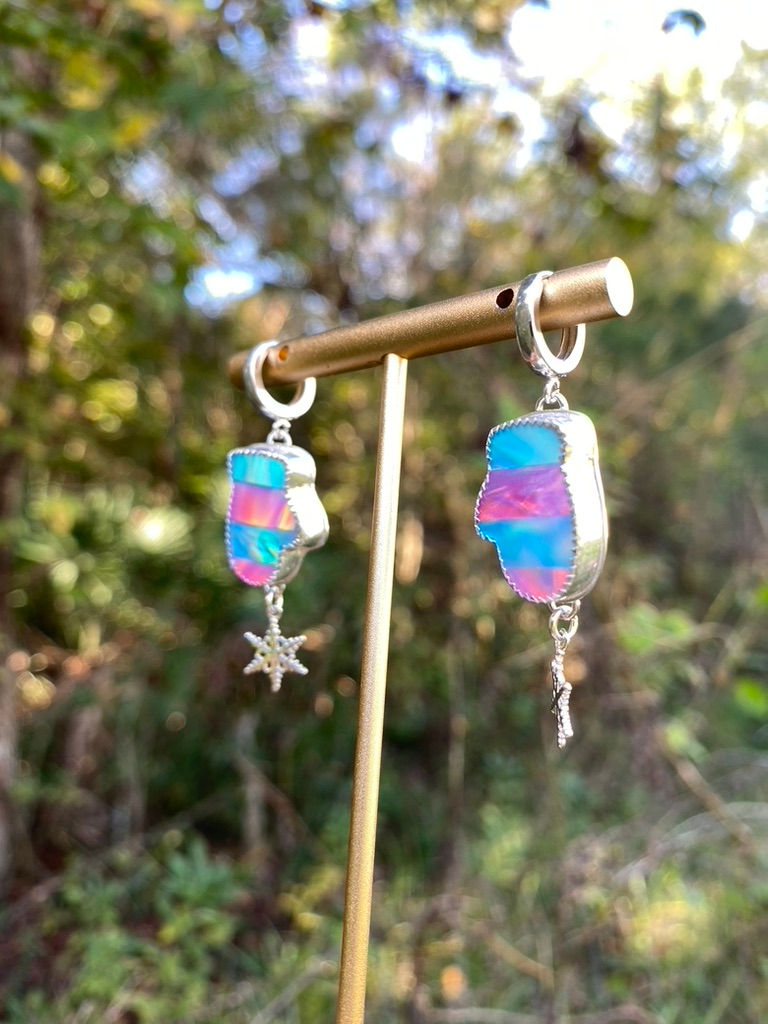 Thumbnail: Snowflake Mitten Earrings