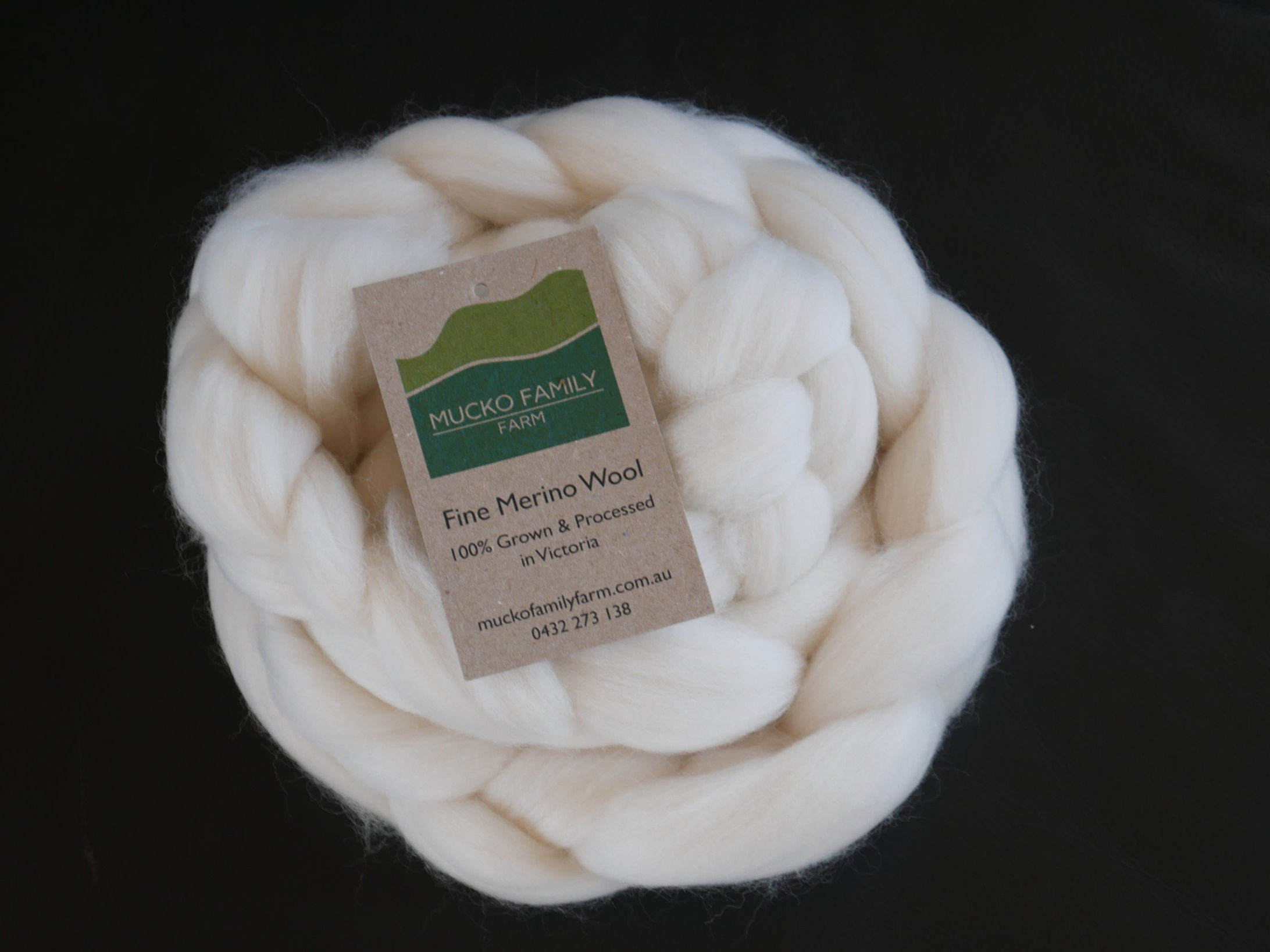 Merino top 100gram, undyed.