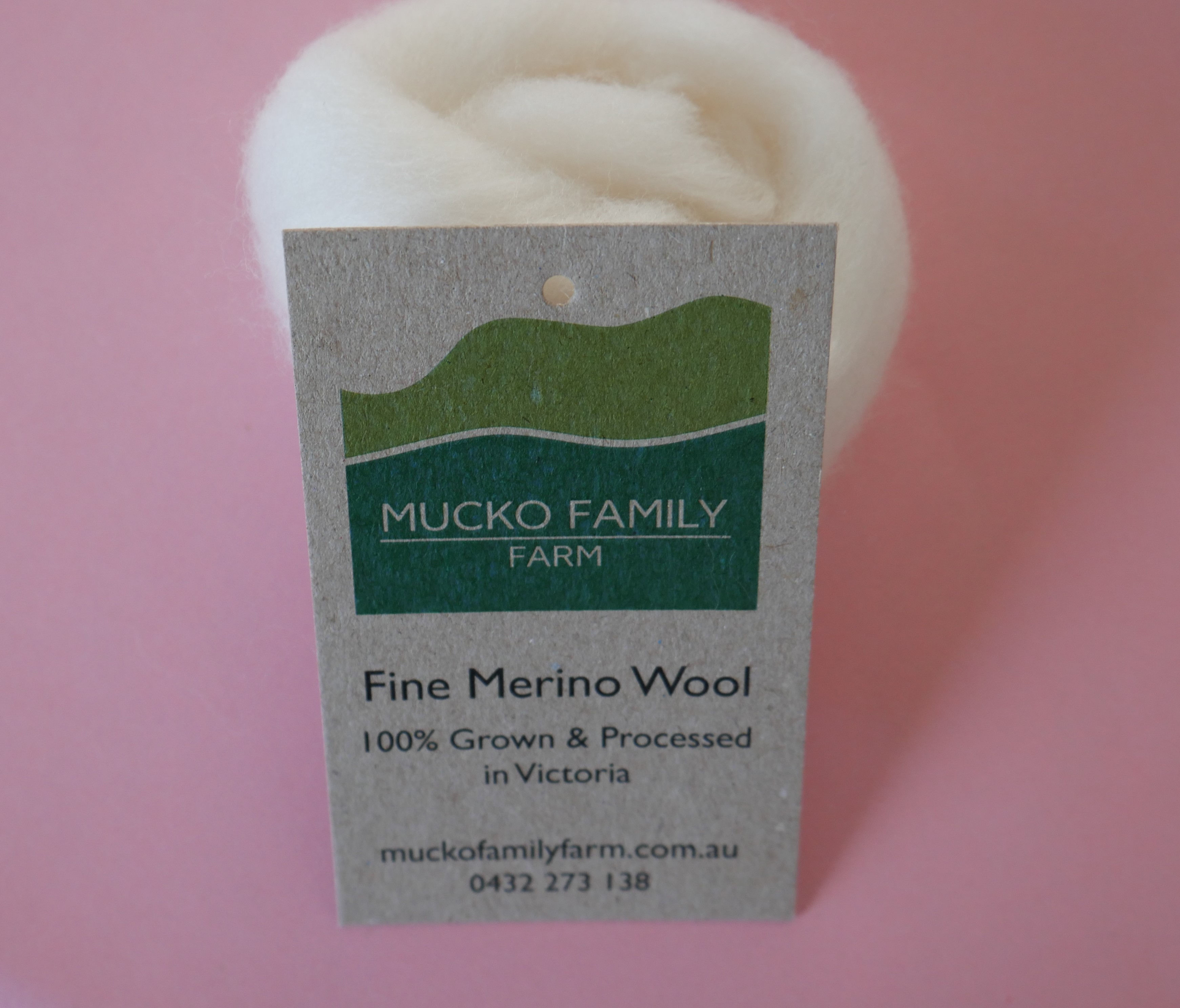 Merino sliver sample, undyed.