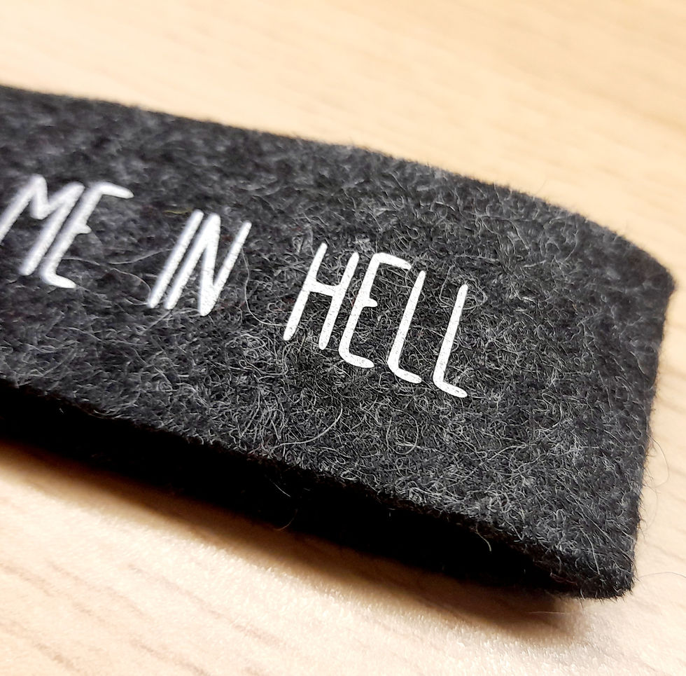 Miniaturbild: Schlüsselanhänger "Walk with me in hell"
