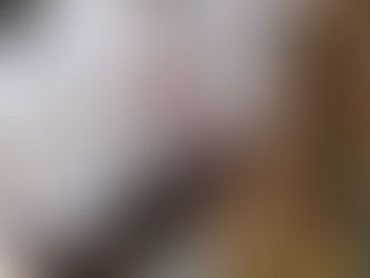 מה הקשר בין אדם נוימן, ריהוט אינדונזי, וחיבור לנשמה?