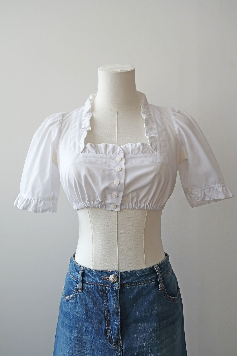 Vintage cropped milk maid blouse with square neck. UK 6.