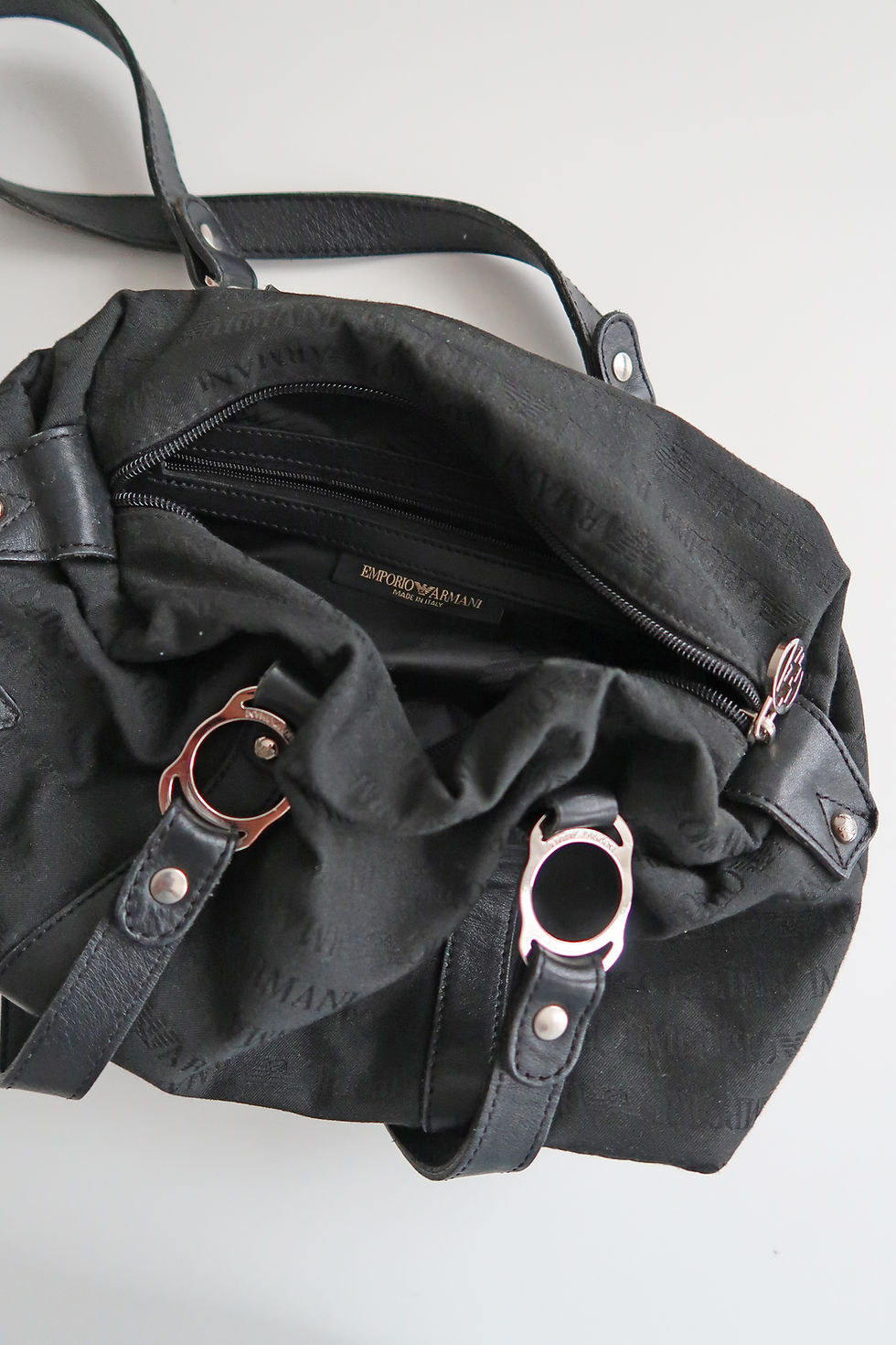 バッグ 00s ARMANI leather shoulder bag Y2K 00s ARMANI leather shoulder bag Y2K