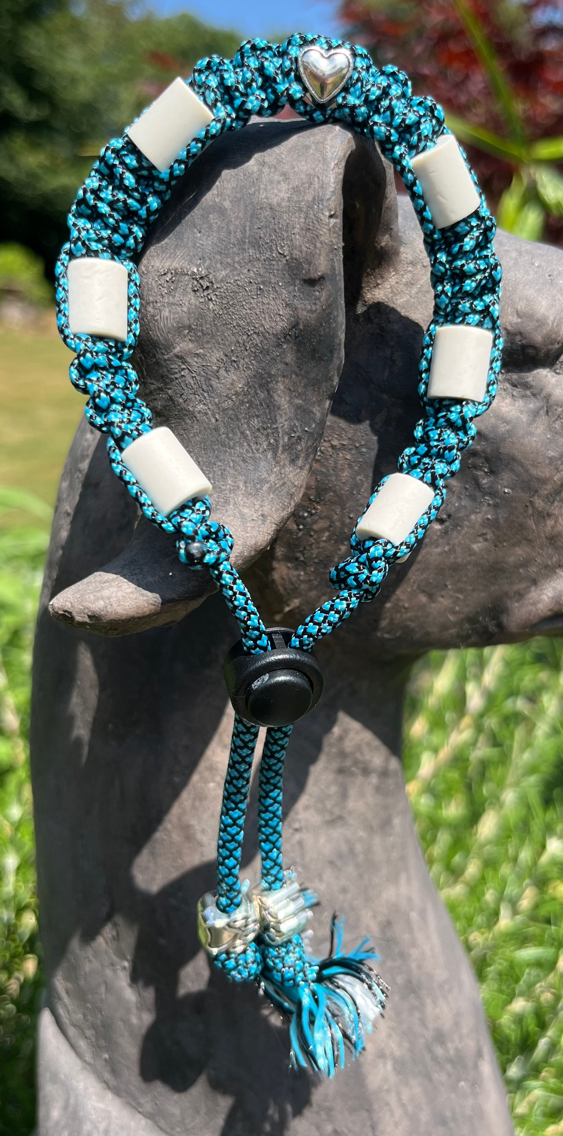 Collier anti-tiques naturel en céramique EM (2 tailles au choix)